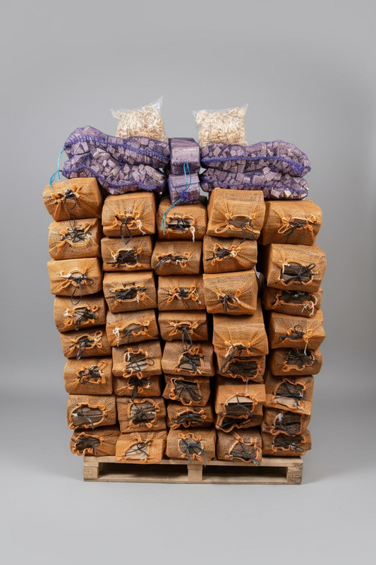 2m3 Kiln dried Oak logs bundled with free kindling & firelighters