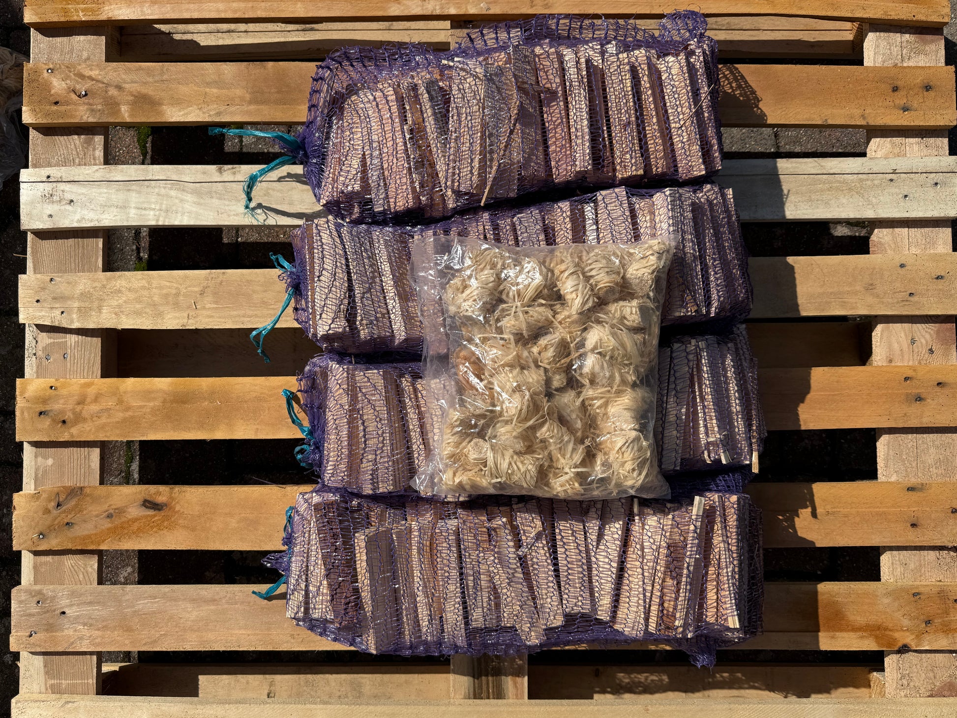 10kg of Kindling & 50 Firelighters